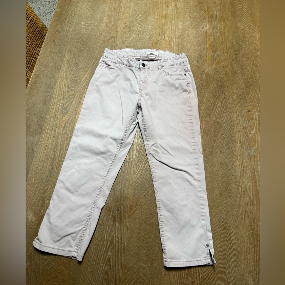 Light pink capris